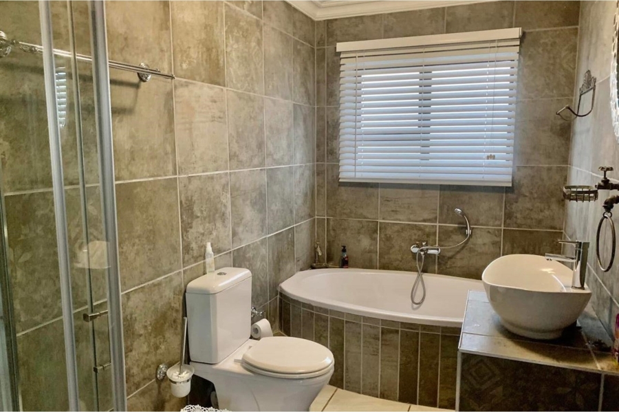 To Let 2 Bedroom Property for Rent in Dana Bay Western Cape